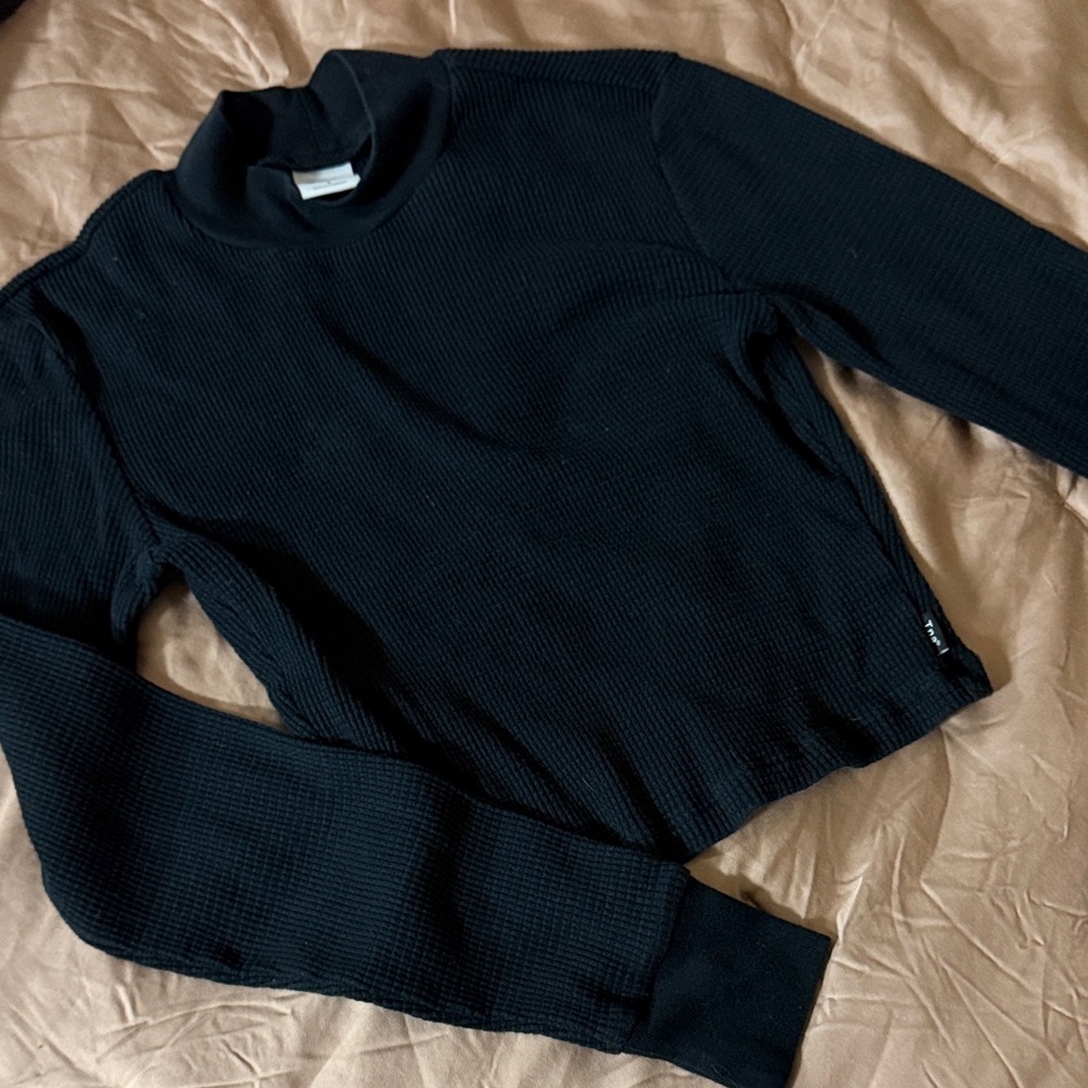 Aritzia Women's Black Ribbed Turtleneck Top